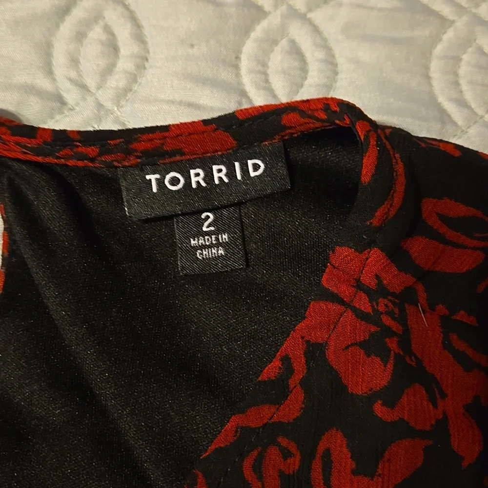 Torrid Red Floral on Black Dress Long Sleeve Cris Cross Front - Picture 2 of 7